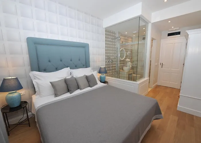 Bajamonti 5 Luxury Bed & Breakfast 4*